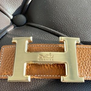 Hermes 38mm belt buckle. Gold.